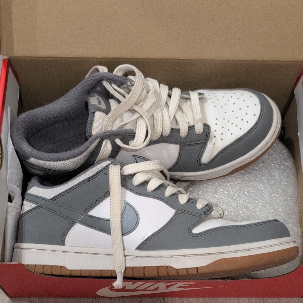 Nike Men's Gray and White Dunk Sneakers